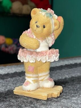Vintage Cherished Teddies "Mindy: Friendship Keeps Me on My Toes" figurine